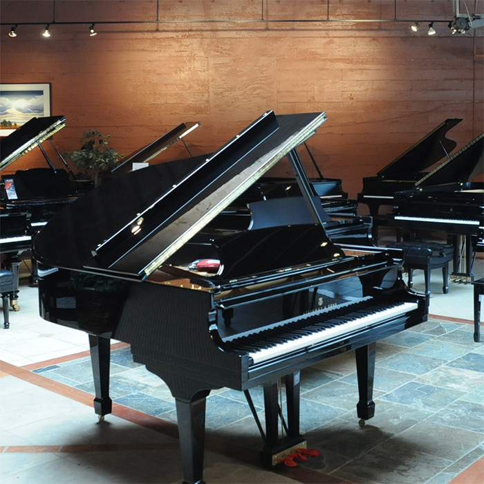 pre-owned-steinway-pianos-at-michelles-piano-in-portland-or