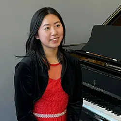 Alexis-Zou-pianist-at-michelles-piano-in-Portland-OR