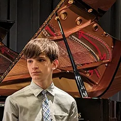 Jude-Lockwood-pianist-at-michelles-piano-in-Portland-OR